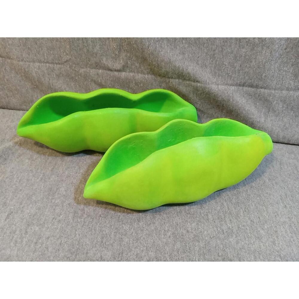 Silicone Pea Pods Dog Toy Green Set Of 2 Squeakers No Pea Balls 8 Inch Length